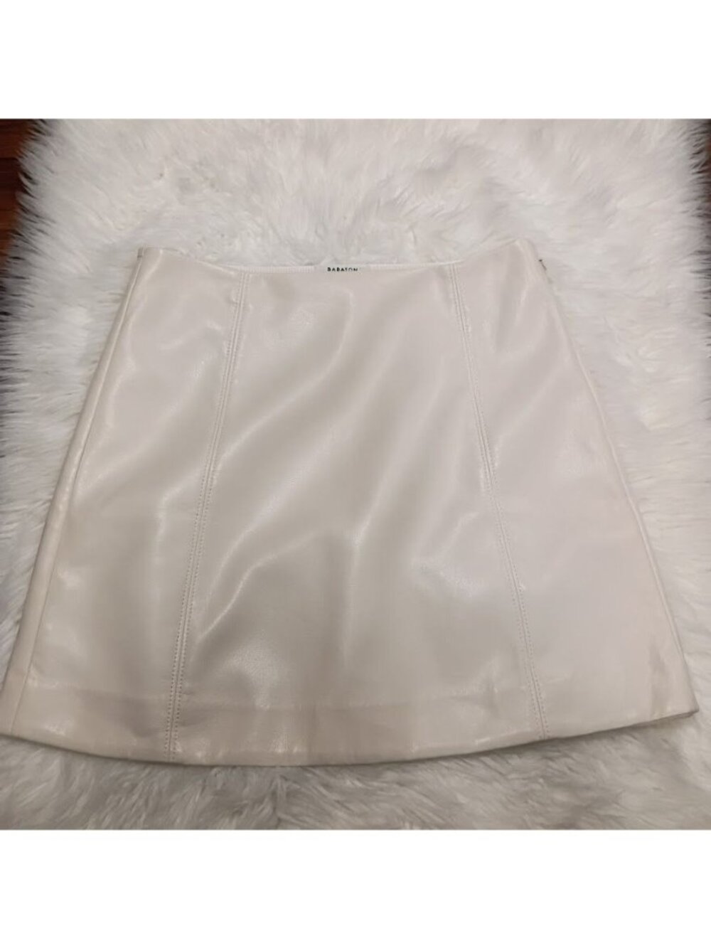 Babaton Cream Faux Leather Size 6 High-Waisted Mini Skirt - Picture 2 of 11